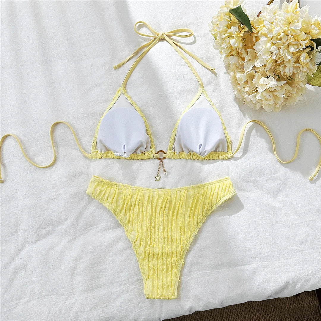 Maillot de bain deux pièces avec des liens réglables
