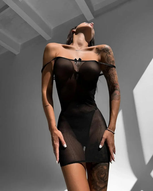 Robe à épaules dénudées