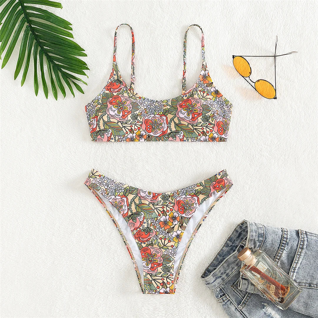 Maillot de bain deux pièces avec un délicat motif floral