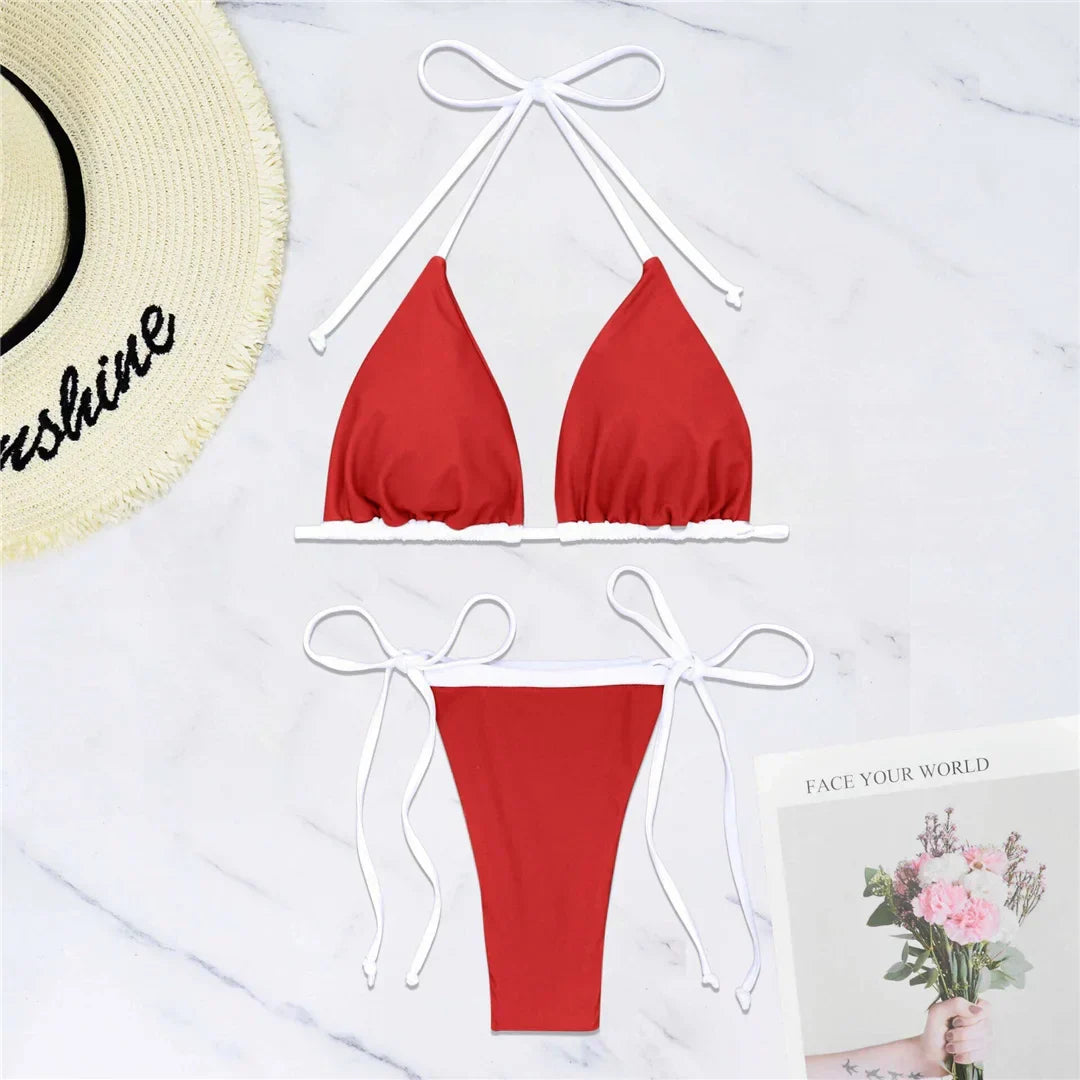 Maillot de bain deux pièces avec un lien bikini classique