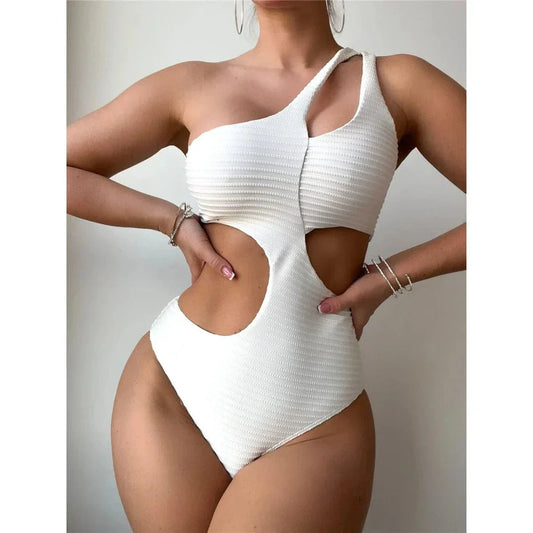 Maillot de bain asymétrique en une pièce avec décolleté en V