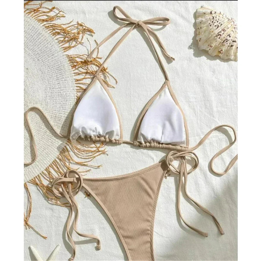 Maillot de bain deux pièces avec des coquillages