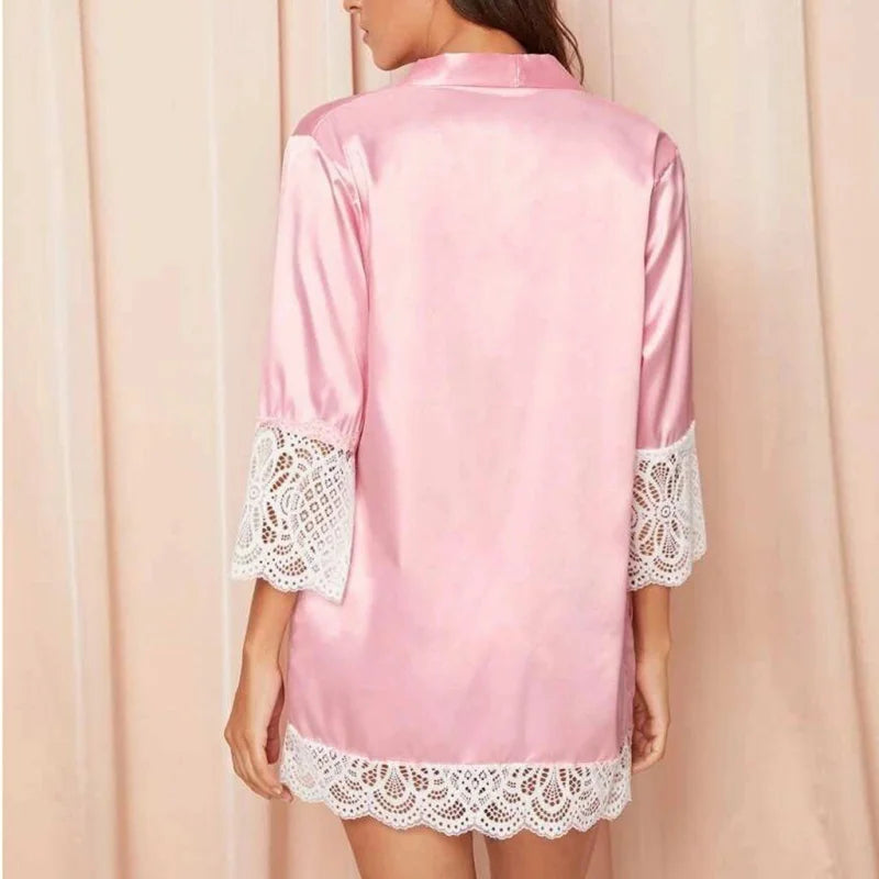  Kimono court avec dentelle