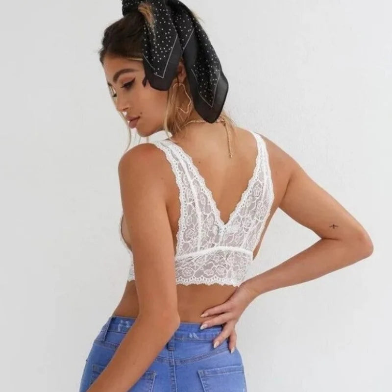  Soutien-gorge en dentelle avec une coupe décorative